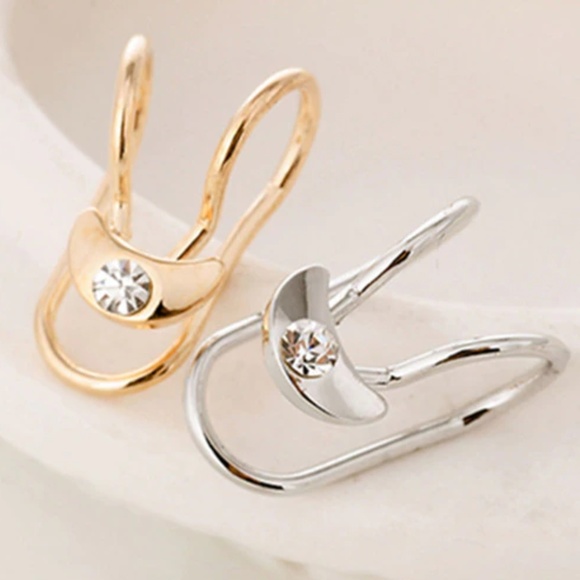 GRLPWR Jewelry - Women's Silver Moon with CZ Earring👂Ear Cuff 🌙